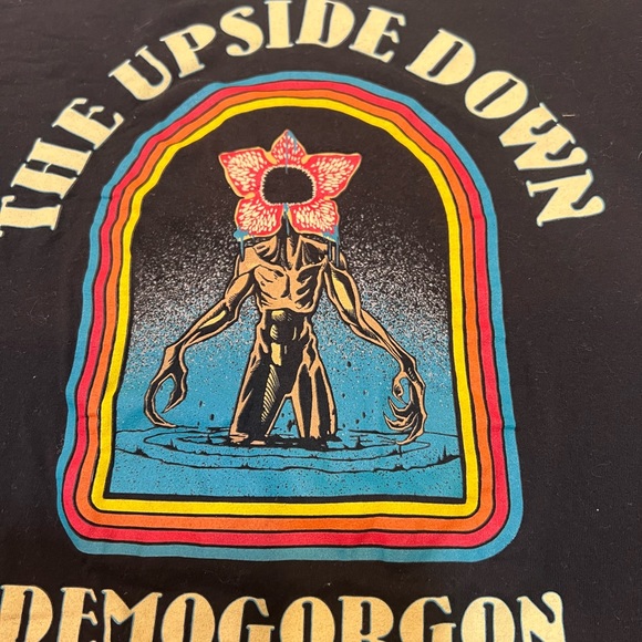 Stranger Things Demogorgon T-Shirt - Picture 2 of 6